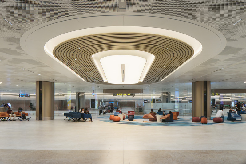 Press kit | 7412-01 - Press release | BOIFFILS Architectures Brings the 'Garden City' Inside New Biophilic Singapore Airport Terminal - BOIFFILS Architectures - Commercial Architecture - Photo credit: Changi Airport Group - Fabian Ong