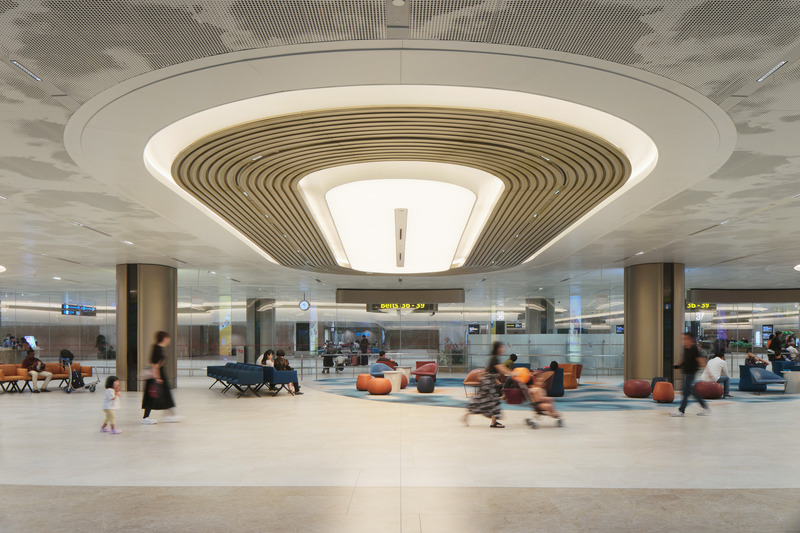 Press kit | 7412-01 - Press release | BOIFFILS Architectures Brings the 'Garden City' Inside New Biophilic Singapore Airport Terminal - BOIFFILS Architectures - Commercial Architecture - Photo credit: Changi Airport Group - Fabian Ong