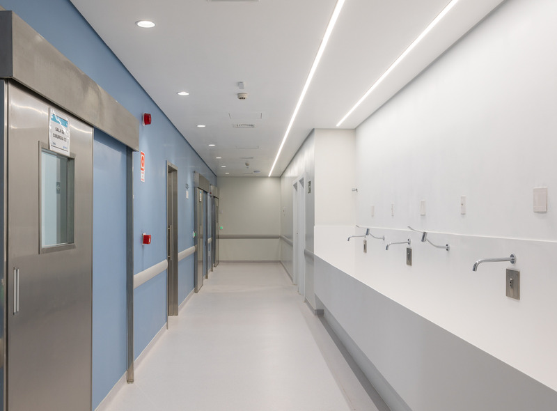 Dossier de presse | 7497-01 - Communiqué de presse | HELP – Teaching Hospital and Research Laboratories - Contemporanea Arquitetura e Interiores - Architecture institutionnelle - Surgical Center - Crédit photo : Vilmar Costa