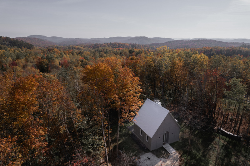 Dossier de presse | 1685-12 - Communiqué de presse | Chalet Kanata - Atelier L'Abri - Architecture résidentielle -  Chalet Kanata  - Crédit photo : Raphaël Thibodeau