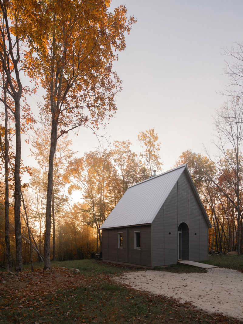 Dossier de presse | 1685-12 - Communiqué de presse | Chalet Kanata - Atelier L'Abri - Architecture résidentielle - Chalet Kanata  - Crédit photo : Raphaël Thibodeau