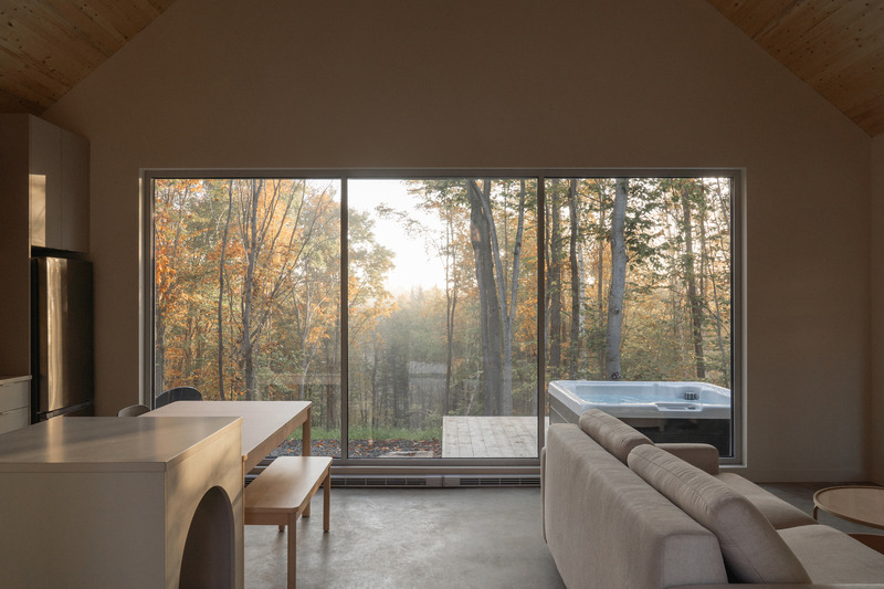 Dossier de presse | 1685-12 - Communiqué de presse | Chalet Kanata - Atelier L'Abri - Architecture résidentielle -  Chalet Kanata  - Crédit photo : Raphaël Thibodeau