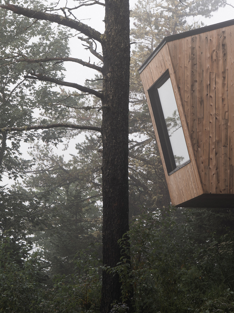 Press kit | 1685-08 - Press release | Territoire Charlevoix - Atelier L'Abri - Commercial Architecture -   Shelter  - Photo credit:  Raphaël Thibodeau 