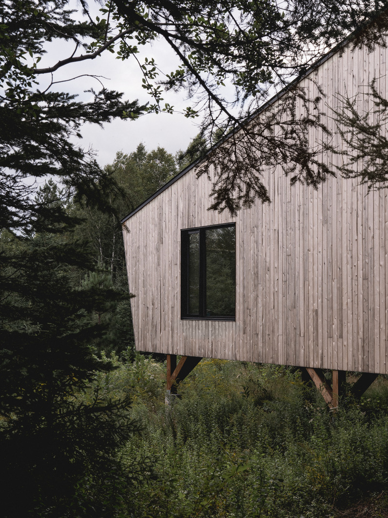Press kit | 1685-08 - Press release | Territoire Charlevoix - Atelier L'Abri - Commercial Architecture -   Shelter   - Photo credit: Raphaël Thibodeau