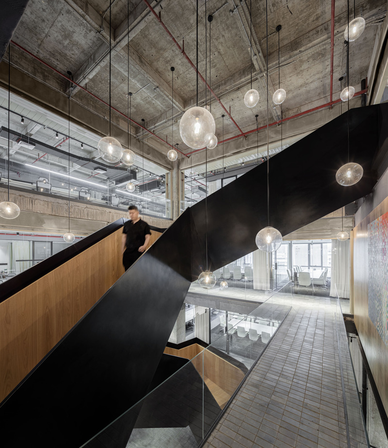 Press kit | 7030-03 - Press release | Shenzhen Yeahka Office Design - JSPA Design - Commercial Interior Design - Photo credit: SCHRAN