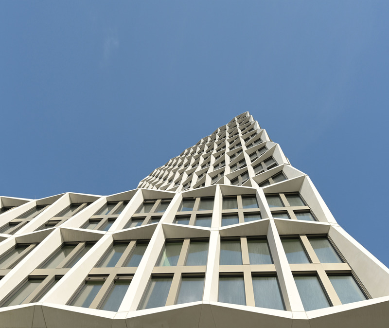 Dossier de presse | 6515-01 - Communiqué de presse | "Neuer Kanzlerplatz" Office Quarter - Bonn, Germany - JSWD - Immobilier - Façade grid of the high-rise building - Crédit photo : JSWD
