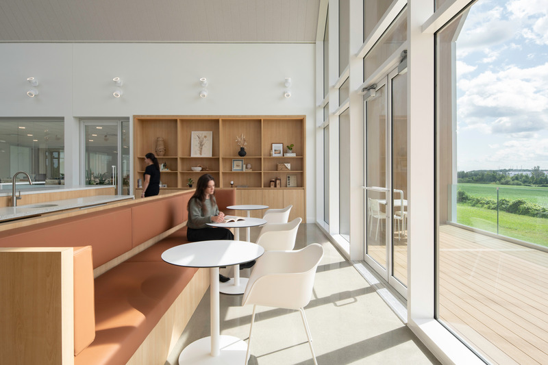 Dossier de presse | 1215-14 - Communiqué de presse | Maison Lavande - ISSASTUDIO - Design d’intérieur commercial - Coin café  - Crédit photo : David Boyer 
