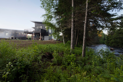 Dossier de presse | 759-03 - Communiqué de presse | Station BLÜ - Blouin Tardif Architecture-Environnement - Architecture de paysage - Crédit photo : Stéphane Groleau