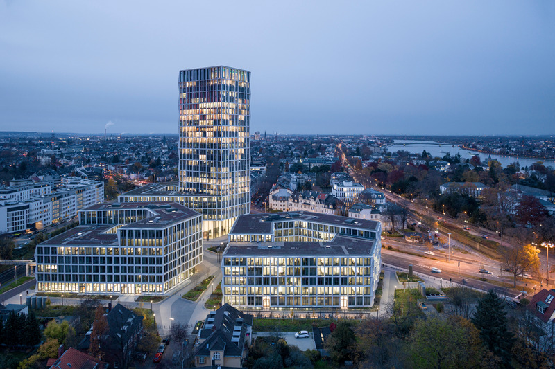 Dossier de presse | 6515-01 - Communiqué de presse | "Neuer Kanzlerplatz" Office Quarter - Bonn, Germany - JSWD - Immobilier - Way through the new office quarter at Kanzlerplatz Bonn<br> - Crédit photo : HG Esch<br>