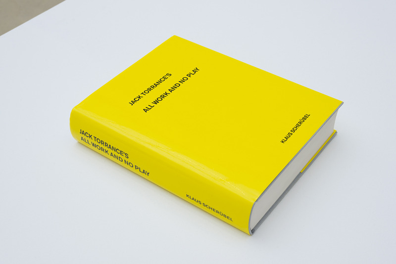 Dossier de presse | 748-49 - Communiqué de presse | Le Centre de design de l’UQAM et VOX présentent ART + TYPO : une exposition sur le lien étroit et intrigant entre l’art et la typographie - Centre de design de l'UQAM - Évènement + Exposition - <p>Klaus Scherübel </p><p>Jack Torrance’s All Work and No Play<br> 2006-2008 </p>Livre, reliure en toile embossée, jaquette <br style="">600 pages, 28,5 × 23 × 6 cm<br><br> - Crédit photo : M.K.