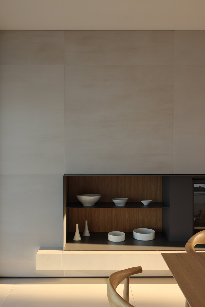 Press kit | 2748-01 - Press release | Extraordinary Coastal Retreat, Rockbound, Showcases Resilient Design Amidst Nature's Elements - Omar Gandhi Architects - Residential Architecture - Photo credit: Ema Peter