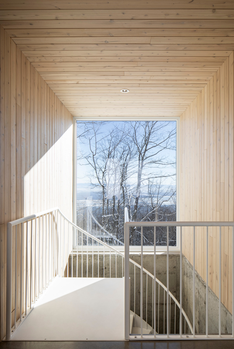 Dossier de presse | 7507-01 - Communiqué de presse | Résidence Chez Léon - Quinzhee Architecture - Architecture résidentielle - Hall, étage - Crédit photo : Adrien Williams