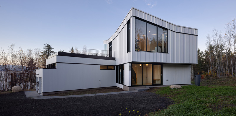 Press kit | 3253-04 - Press release | L'Embâcle: Living in the Landscape - ABCP architecture - Residential Architecture - Photo credit: Stéphane Groleau