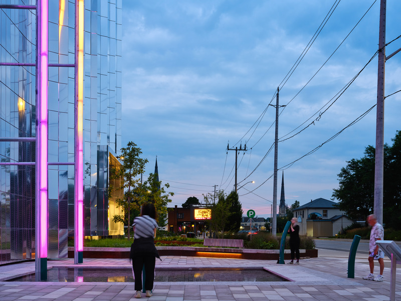Dossier de presse | 1851-05 - Communiqué de presse | Hello, Hello, une arche interactive géante pour se saluer en musique et en lumière - Daily tous les jours - Art - Crédit photo : doublespace photography