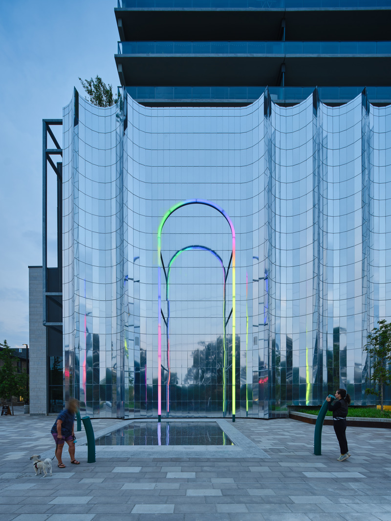 Dossier de presse | 1851-05 - Communiqué de presse | Hello, Hello, une arche interactive géante pour se saluer en musique et en lumière - Daily tous les jours - Art - Crédit photo : doublespace photography