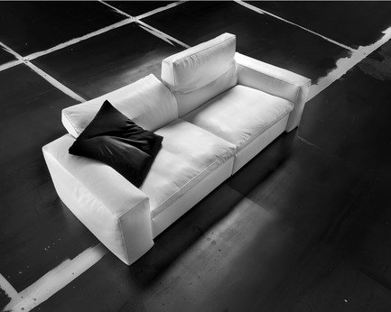 Press kit | 855-01 - Press release | Meubles Re-No celebrates its 50th anniversary with Erba furniture - Meubles Re-No - Residential Interior Design - Photo credit: Erba Italia