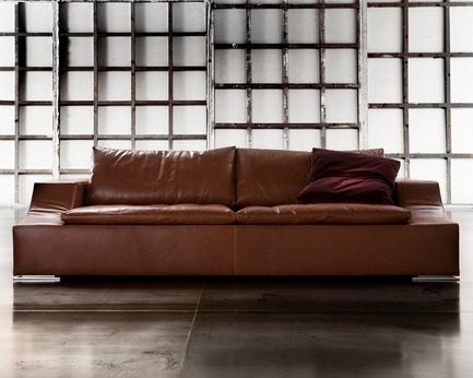 Press kit | 855-01 - Press release | Meubles Re-No celebrates its 50th anniversary with Erba furniture - Meubles Re-No - Residential Interior Design - Photo credit: Erba Italia