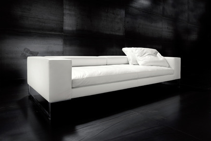 Press kit | 855-01 - Press release | Meubles Re-No celebrates its 50th anniversary with Erba furniture - Meubles Re-No - Residential Interior Design - Photo credit: Erba Italia
