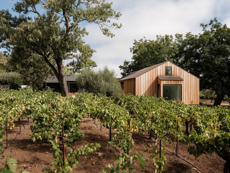 Dossier de presse | 2757-40 - Communiqué de presse | MDa Redefines Wine Country Living With This Idyllic Barn Retreat - Malcolm Davis Architecture (MDa) - Architecture résidentielle - Crédit photo : Joe Fletcher