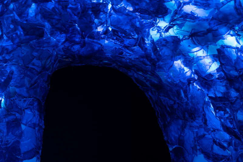 Press kit | 7520-01 - Press release | Immersive, Ecologically-Focussed Installations’ Unique Take on Urgent Conservation Challenges - Studio Kelly Nunes - Art - Glacier Cave - Photo credit: Clara Lacasse