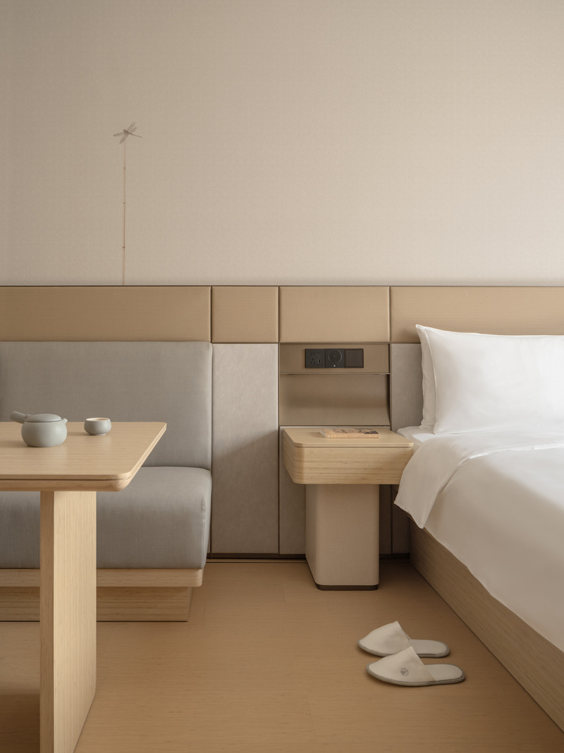 Press kit | 3531-12 - Press release | JI Hotel 5.0 version - Vermilion Zhou Design Group - Commercial Interior Design - Genuine modular assembly in its real sense, meticulously combining aesthetics and technology. Starting from the on-site construction phase, maximize reducing environmental pollution and energy consumption. - Photo credit: Jian Quan Wu