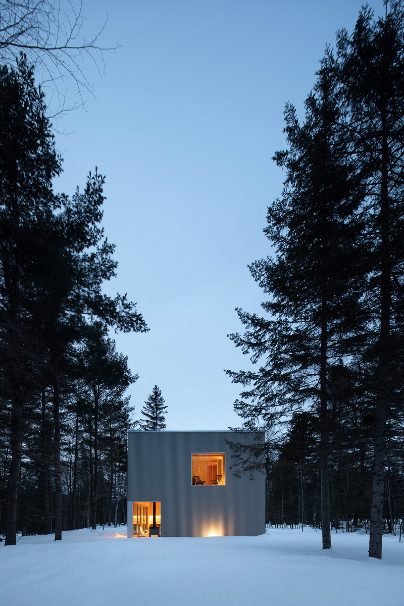 Press kit | 3010-05 - Press release | Rustic Grade - Maurice Martel architecte - Residential Architecture - Photo credit: Adrien Williams