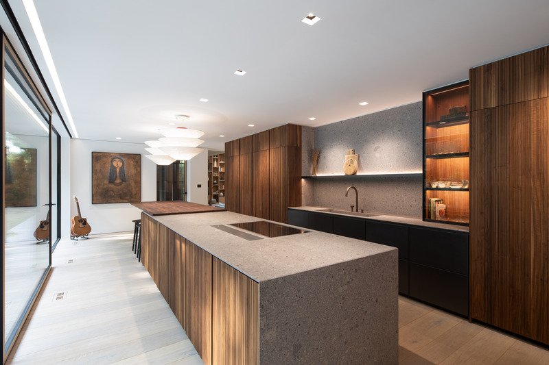 Press kit | 3213-04 - Press release | Mid-Century Residence Ave Duchastel - Atelier Chardonnat + Salem Architecture - Residential Architecture - Photo credit: Adrien Williams