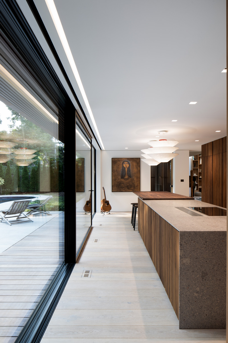 Press kit | 3213-04 - Press release | Mid-Century Residence Ave Duchastel - Atelier Chardonnat + Salem Architecture - Residential Architecture - Photo credit: Adrien Williams