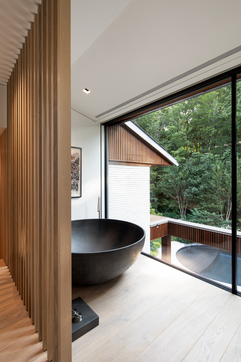 Press kit | 3213-04 - Press release | Mid-Century Residence Ave Duchastel - Atelier Chardonnat + Salem Architecture - Residential Architecture - Photo credit: Adrien Williams
