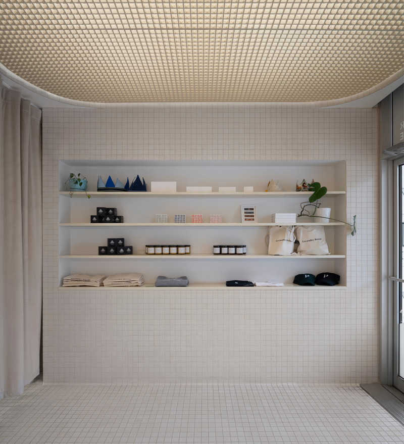 Dossier de presse | 5554-07 - Communiqué de presse | Lacavalier Petrone - Dupont Blouin - Design d’intérieur commercial - Boutique - Crédit photo : Olivier Blouin