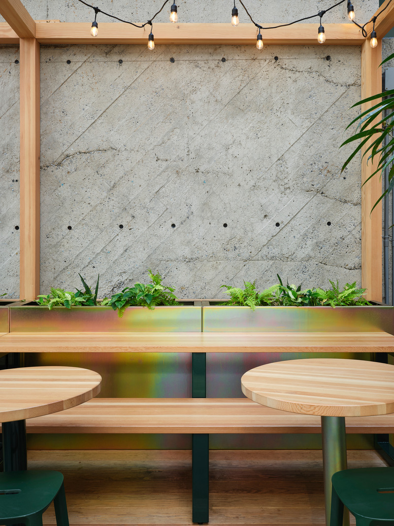 Press kit | 1299-13 - Press release | Collège de Maisonneuve - Interior Garden - Taktik Design - Landscape Architecture - Photo credit: Maxime Brouillet