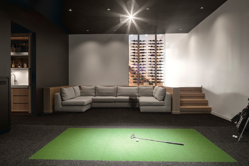 Press kit | 618-15 - Press release | Résidence de la Promenade - LemayMichaud - Residential Architecture - Projection room - Photo credit: Jessy Bernier