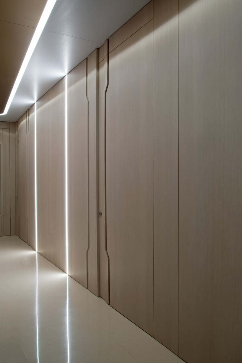 Dossier de presse | 3917-04 - Communiqué de presse | Casa K Residential Project - Wael Farran studio - Design d’intérieur résidentiel - Bedroom's Corridor - Crédit photo : Wael Khoury Photography
