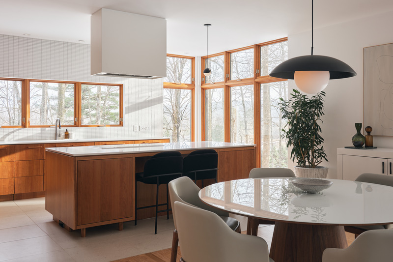 Dossier de presse | 7341-01 - Communiqué de presse | Résidence McPherson - La Nony FAMILI - Design d’intérieur résidentiel - Crédit photo : Ulysse Lemerise Bouchard