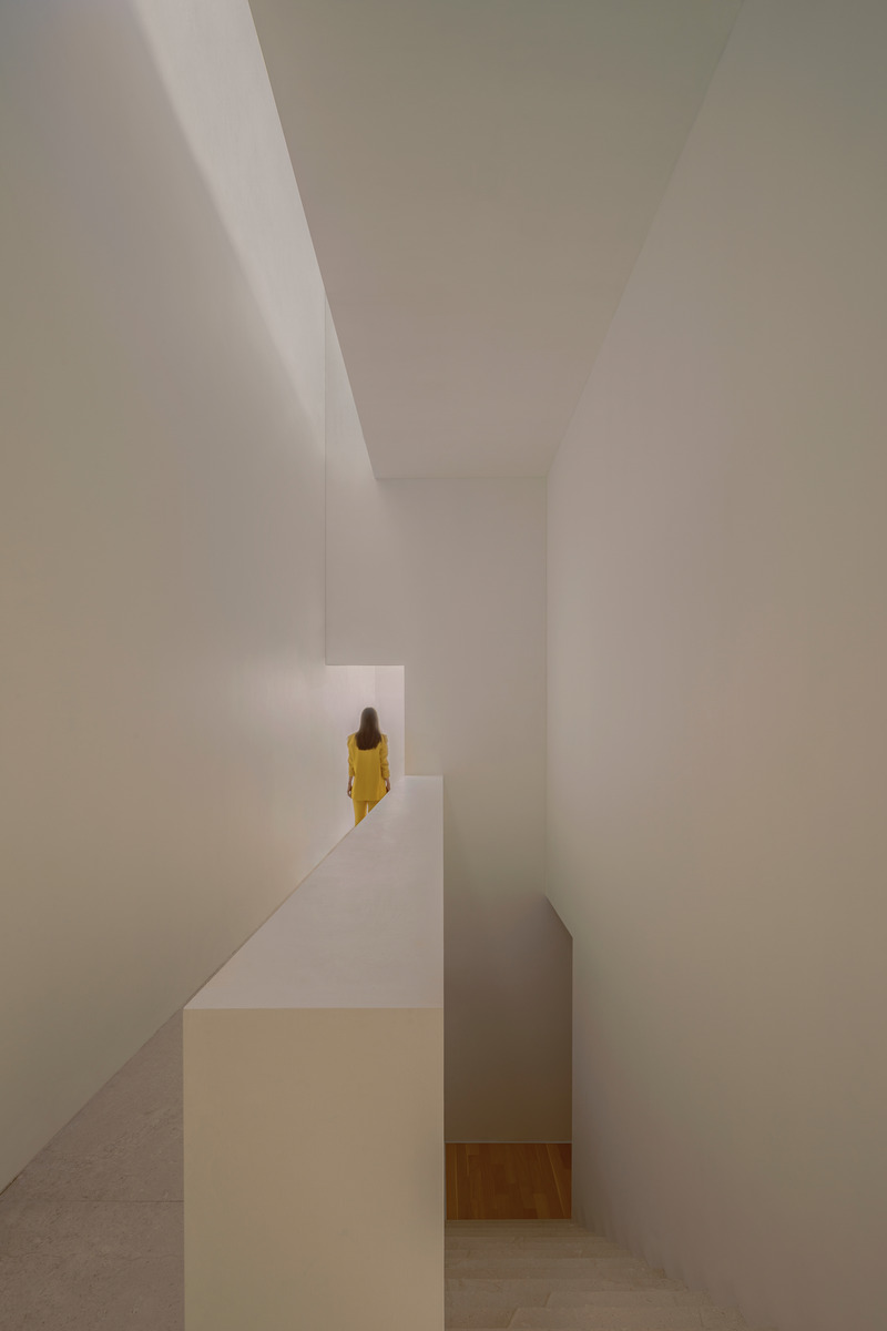 Dossier de presse | 5118-04 - Communiqué de presse | Shi house - HW Studio - Architecture résidentielle - Entrance - Crédit photo : Cesar Bejar