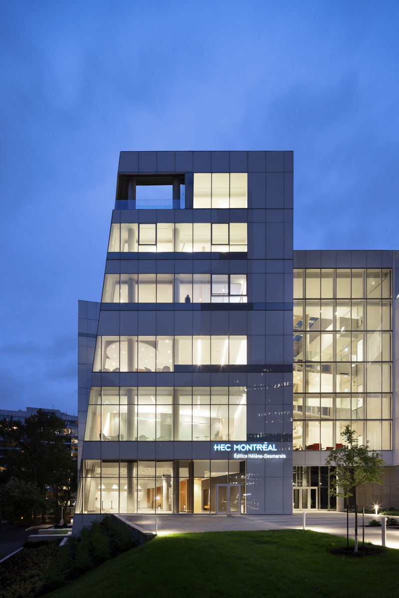 Press kit | 952-35 - Press release | HEC Montréal’s Hélène Desmarais Building: A Contemporary Face for an Historic Institution - Provencher_Roy - Institutional Architecture - Photo credit: Ema Peter