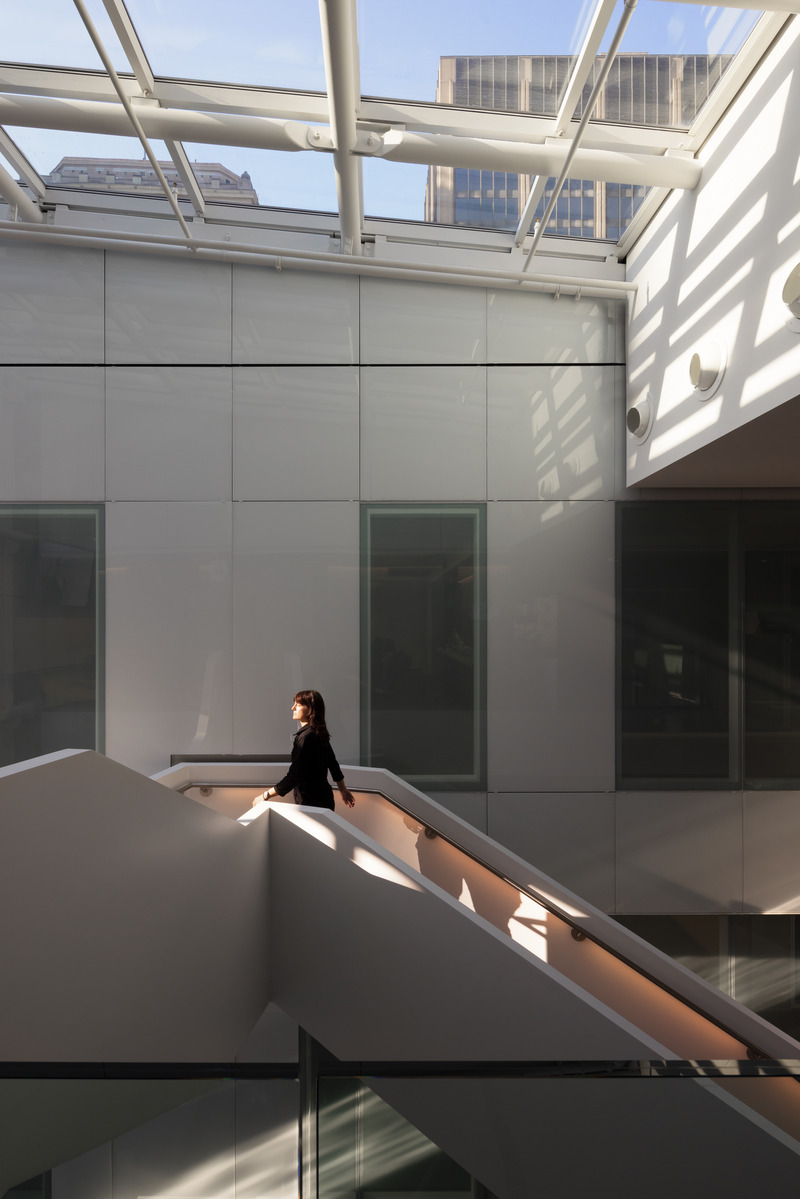 Press kit | 952-35 - Press release | HEC Montréal’s Hélène Desmarais Building: A Contemporary Face for an Historic Institution - Provencher_Roy - Institutional Architecture - Photo credit: Ema Peter
