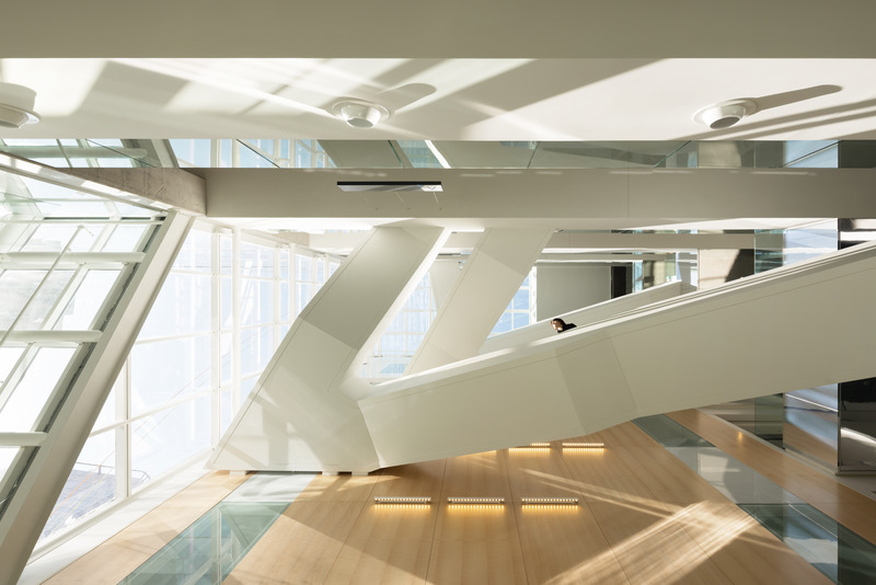 Press kit | 952-35 - Press release | HEC Montréal’s Hélène Desmarais Building: A Contemporary Face for an Historic Institution - Provencher_Roy - Institutional Architecture - Photo credit: Ema Peter