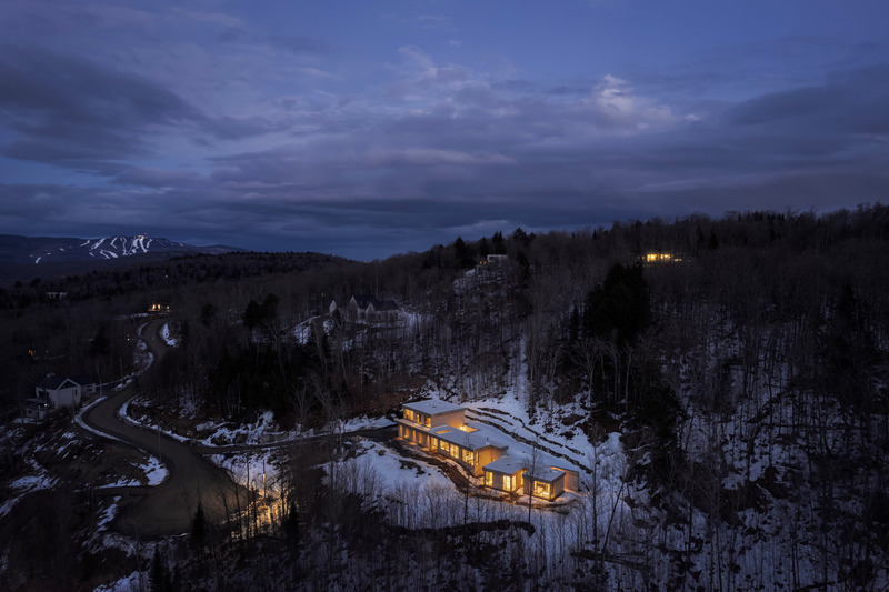 Press kit | 5174-05 - Press release | Harmonious Fusion with Nature: 46N74O Alt. 280, the Latest Residential Project From blanchette archi.design - blanchette archi.design - Residential Architecture - Photo credit: Welldone.archi