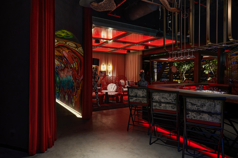 Press kit | 7534-01 - Press release | Street XO Dubai: A Journey Beyond the Plate - LW Design - Commercial Interior Design - Bar area at Street XO - Photo credit: Ingrid Rasmussen