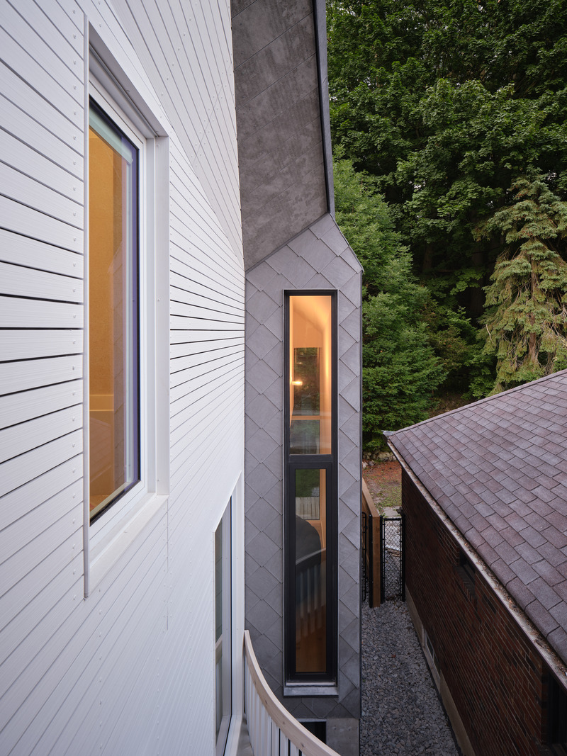 Press kit | 2942-05 - Press release | Neville Park - Reigo & Bauer - Residential Architecture - <p style=""> South Elevation, Setback</p><p>Diamond Cladding: SVK Ardonit Fibre Cement Slate;</p><p>White Cladding: KOL High Density Fibre Cement Panel; </p><p style=""></p><p style=""> </p> - Photo credit: Doublespace Photography