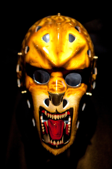 Press kit | 831-02 - Press release | XYZ Cultural Technology has produced the exhibition: Hockey-it's in our DNA - XYZ Technologie culturelle - Event + Exhibition - Masque de Gilles Gratton’s mask Œuvre originale / original artwork Greg Harrison - Photo credit: Masque de Gilles Gratton’s mask Œuvre originale / original artwork Greg Harrison