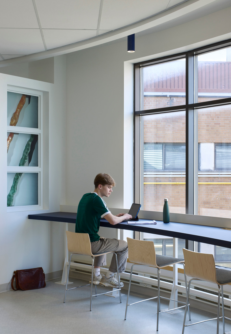 Press kit | 1440-01 - Press release | Renovation of the Saint-Jean-sur-Richelieu College library - Archi- - Institutional Architecture - Photo credit: James Brittain