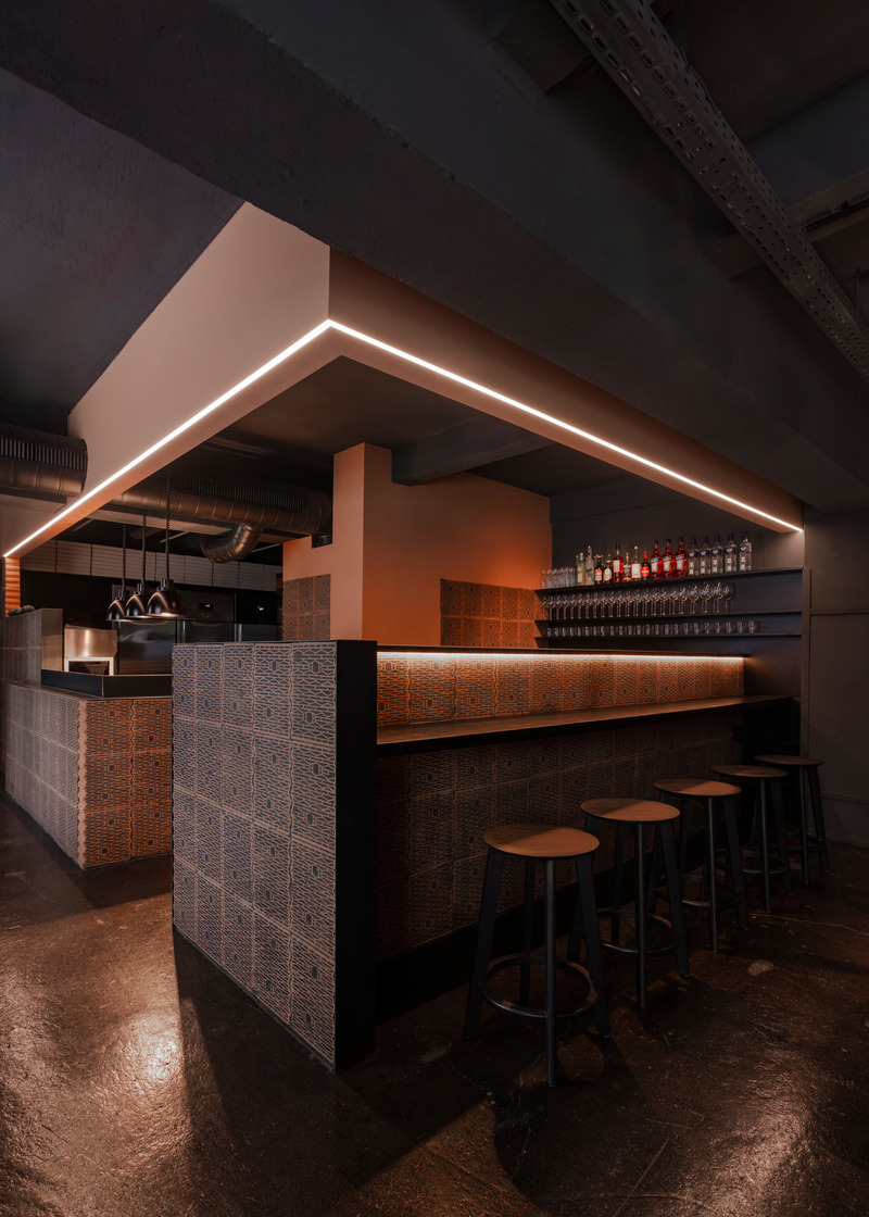 Dossier de presse | 5356-06 - Communiqué de presse | Pizzeria 22k - destilat design studio - Design d’intérieur commercial - Crédit photo : Jürgen Grünwald