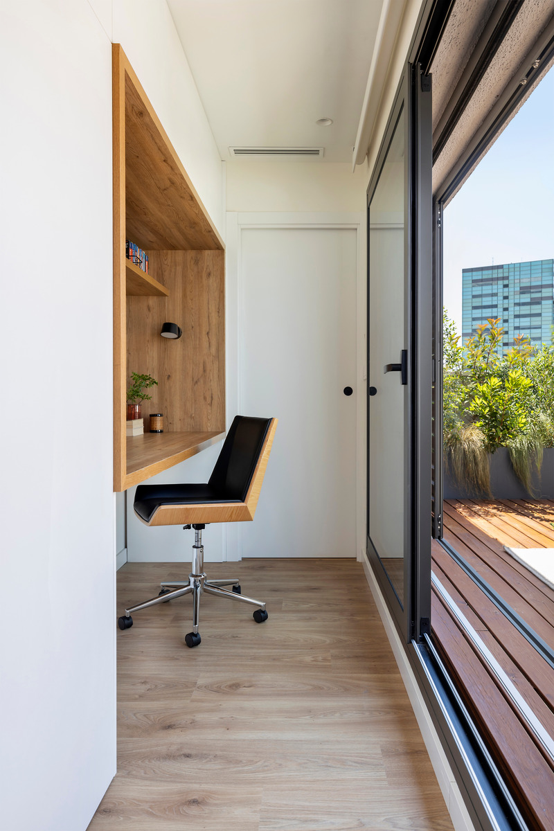 Dossier de presse | 7539-01 - Communiqué de presse | Un penthouse barcelonais rénové par Brakara Studio - Brakara Studio - Design d’intérieur résidentiel - Crédit photo : Jordi Folch