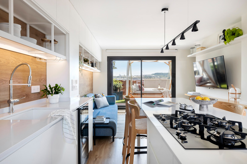 Dossier de presse | 7539-01 - Communiqué de presse | Un penthouse barcelonais rénové par Brakara Studio - Brakara Studio - Design d’intérieur résidentiel - Crédit photo : Jordi Folch