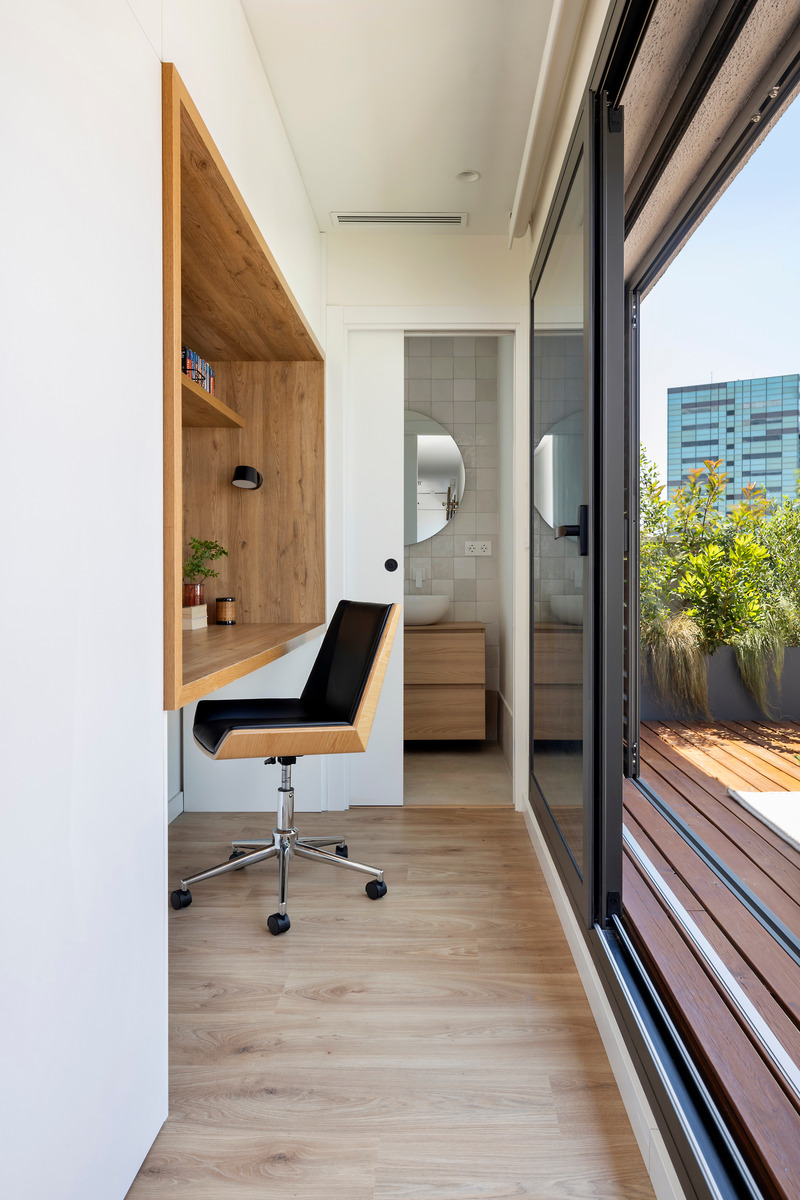 Dossier de presse | 7539-01 - Communiqué de presse | Un penthouse barcelonais rénové par Brakara Studio - Brakara Studio - Design d’intérieur résidentiel - Crédit photo : Jordi Folch