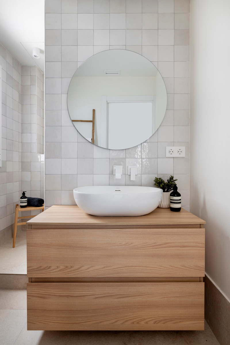 Dossier de presse | 7539-01 - Communiqué de presse | Un penthouse barcelonais rénové par Brakara Studio - Brakara Studio - Design d’intérieur résidentiel - Crédit photo : Jordi Folch