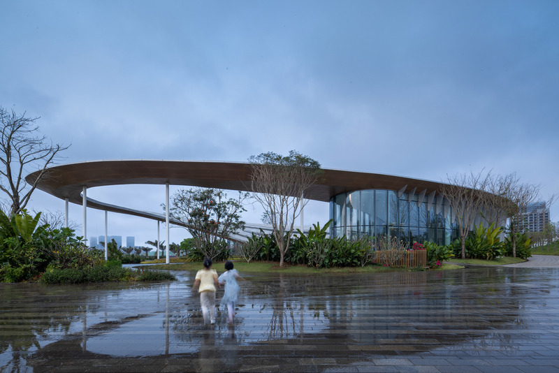 Press kit | 1071-25 - Press release | The World’s Best Architecture 2024 Announced - Architizer - Residential Architecture - Haikou Xixiu Park Visitor Center by MUDA Architects - Photo credit: Archi-Translator