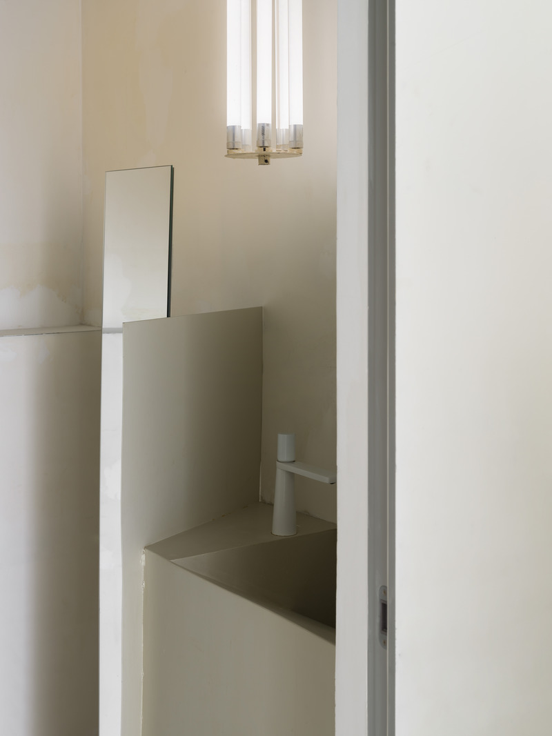 Dossier de presse | 2247-11 - Communiqué de presse | SLAVA 2024: Maxim Kashin Continues his New Direction in Interior Design, Rooted in the Principles of Suprematism - Maxim Kashin Architects - Design d’intérieur commercial - Crédit photo : Dmitry Chebanenko
